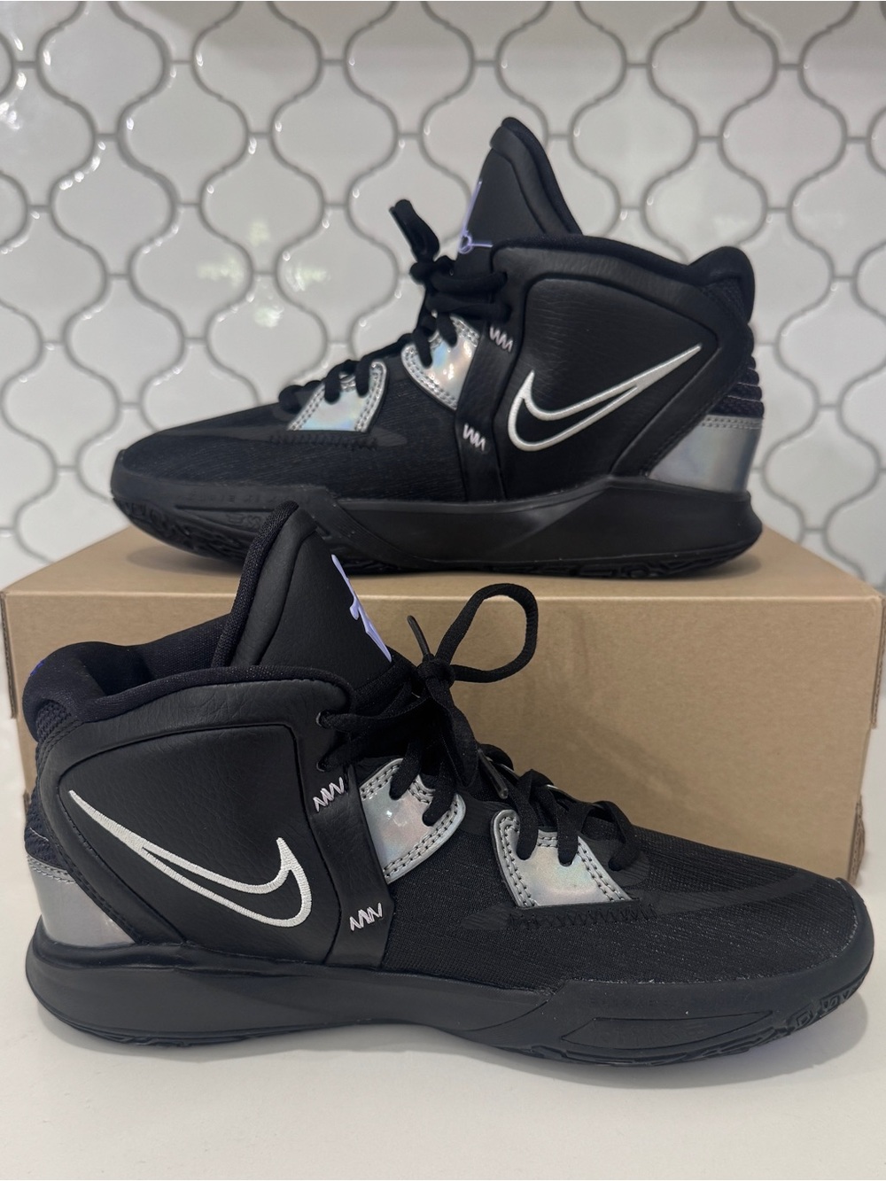 Nike Kyrie Flytrap 6 Black Purple Basketball Shoes Youth 6Y Women's 7.5 NWT - Picture 1 of 9
